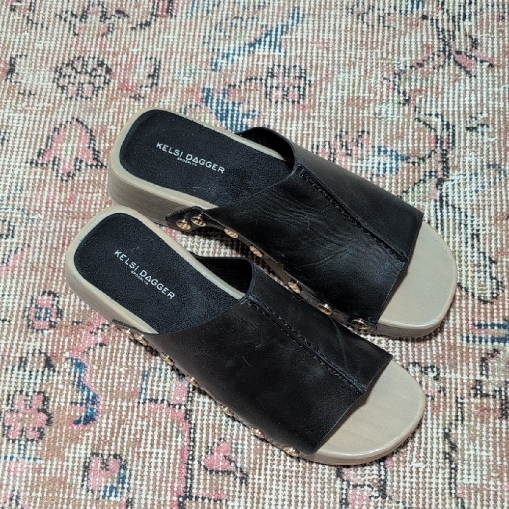Kelsi Dagger Black Sandals Gold Studs